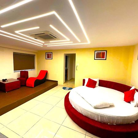 Aundh Elite Stay Púna Kültér fotó