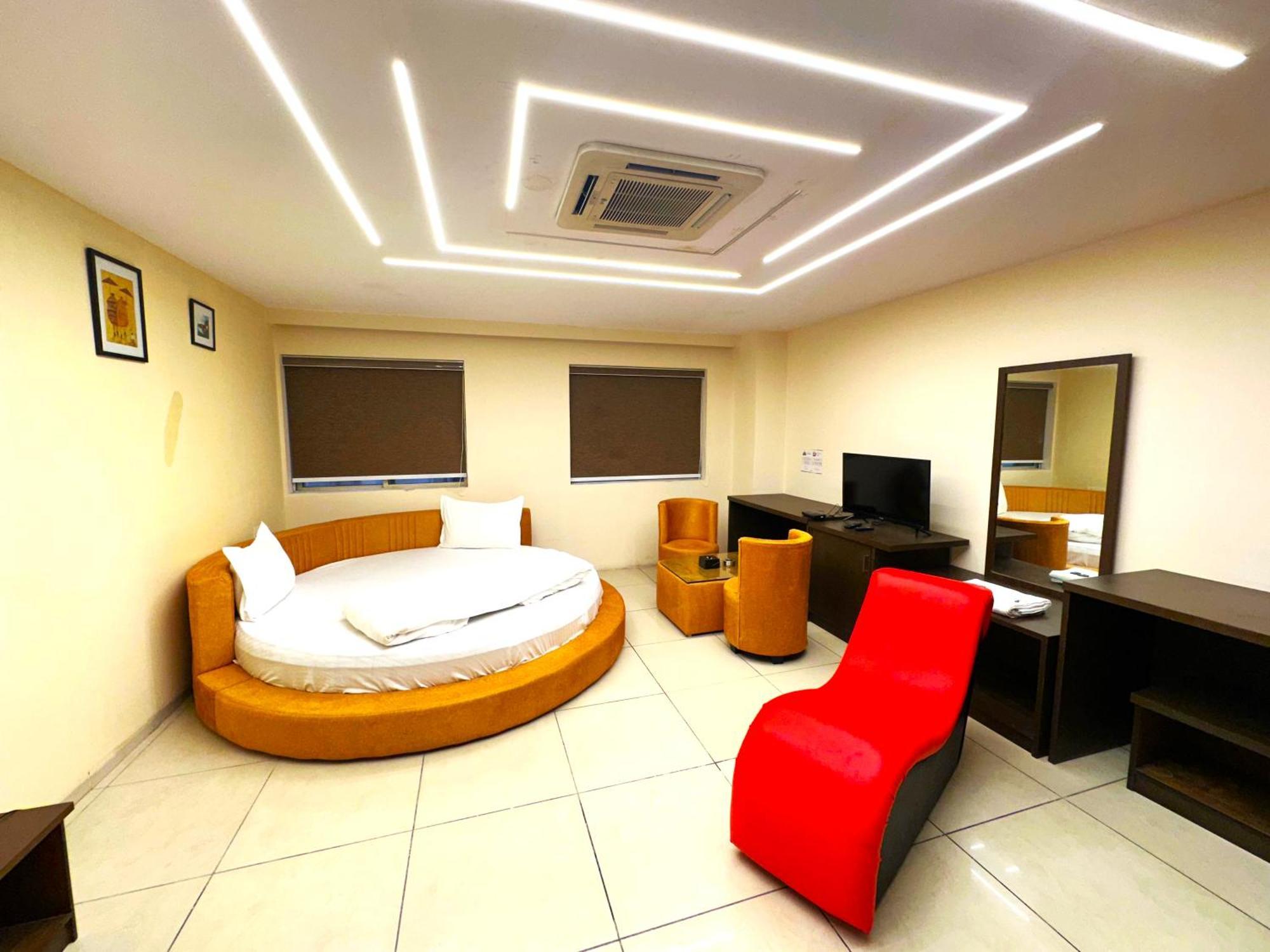 Aundh Elite Stay Púna Kültér fotó