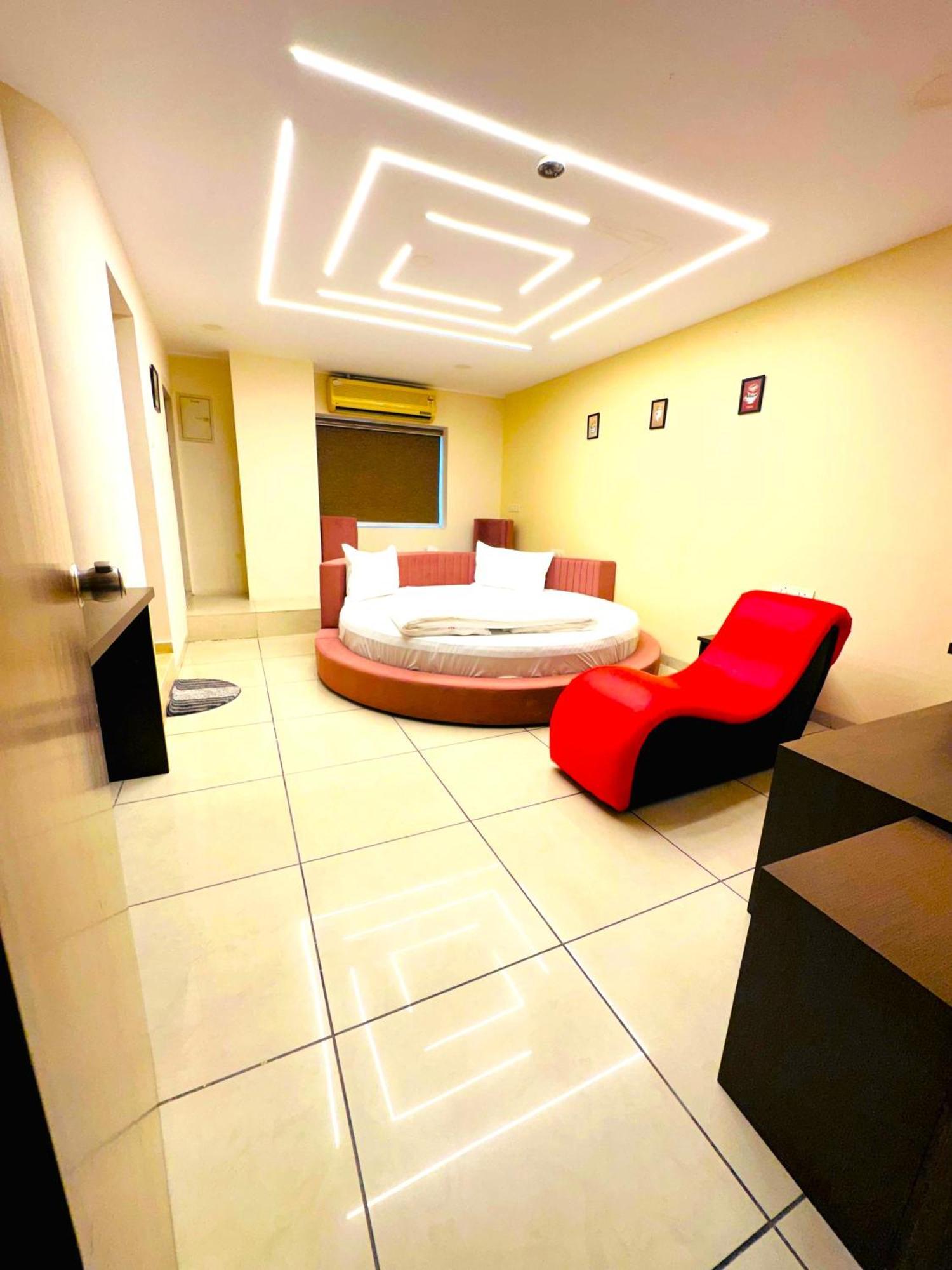 Aundh Elite Stay Púna Kültér fotó