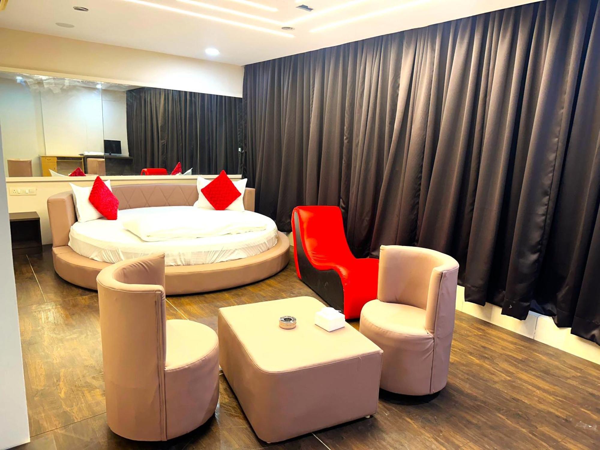 Aundh Elite Stay Púna Kültér fotó
